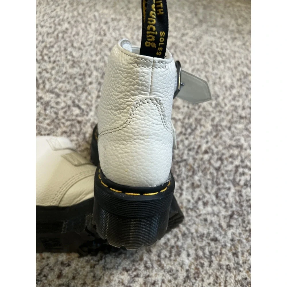 DR MARTENS Devon‎ Heart White Leather Platform Boot Shoes Size 7 Used Ones